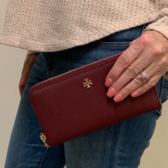 TORY BURCH GEMINI LINK TOTE AND EMERSON ZIP WALLET - Picture 4 of 8